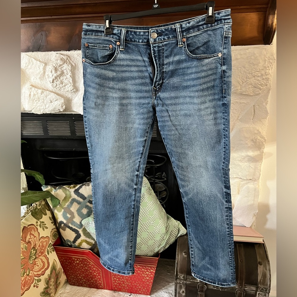 American Eagle Outfitters Airflex Men’s Blue Washed Jeans 36 X 30